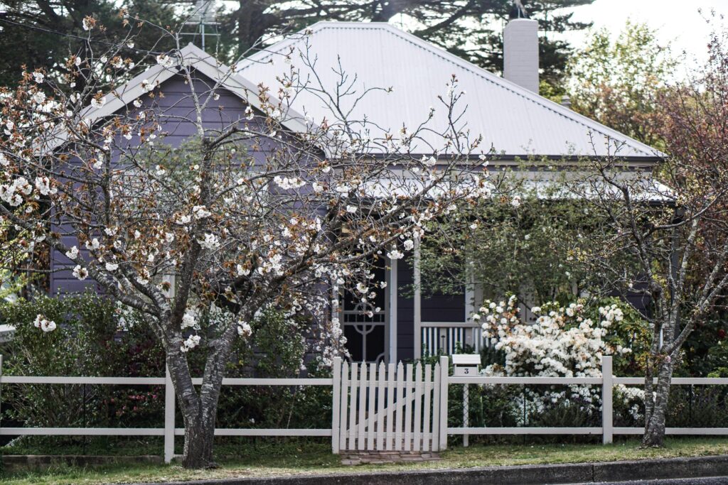 Outdoor Makeover: 6 Simple Ways to Prepare Your Yard for Spring