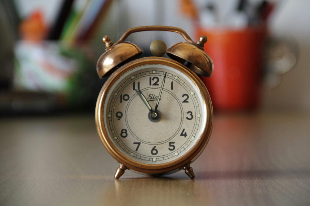 The 15-Minute Decluttering Trick Everyone Swears By