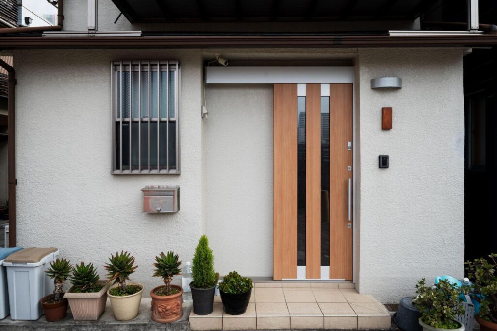 Why Your Curb Appeal Might Be Scaring Buyers (And How to Fix It!)