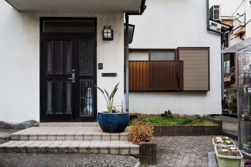 Why Your Curb Appeal Might Be Scaring Buyers (And How to Fix It!)