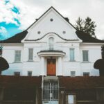 Why Your Curb Appeal Might Be Scaring Buyers (And How to Fix It!)